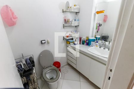 Banheiro de apartamento à venda com 2 quartos, 94m² em Real Parque, São Paulo