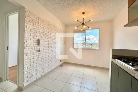 Apartamento para alugar com 2 quartos, 34m² em Jardim Itacolomi, São Paulo