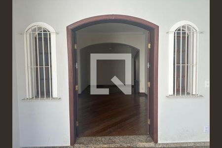 Casa à venda com 4 quartos, 132m² em Tauá, Rio de Janeiro