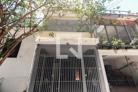 Fachada de casa à venda com 2 quartos, 100m² em Tatuapé, São Paulo