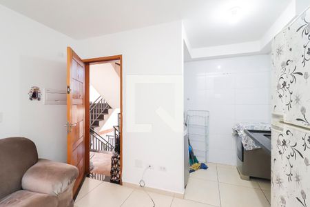 Sala/Cozinha de casa de condomínio para alugar com 2 quartos, 40m² em Conjunto Residencial José Bonifácio, São Paulo