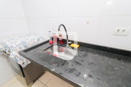 Sala/Cozinha de casa de condomínio para alugar com 2 quartos, 40m² em Conjunto Residencial José Bonifácio, São Paulo