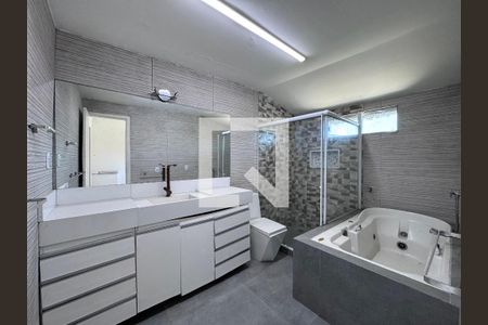 Suíte - Banheiro de casa de condomínio à venda com 4 quartos, 180m² em Vargem Grande, Rio de Janeiro