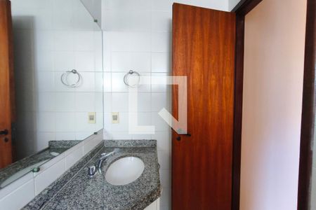 Banheiro Suíte de apartamento para alugar com 2 quartos, 79m² em Cambuí, Campinas