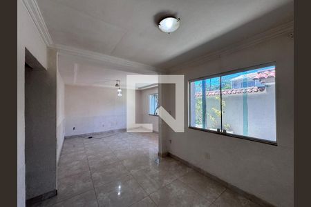 Sala de casa à venda com 2 quartos, 200m² em Vargem Grande, Rio de Janeiro