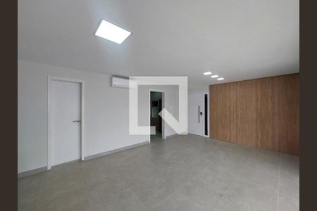 Sala de apartamento à venda com 3 quartos, 122m² em Vila Sofia, São Paulo