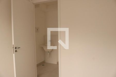 Quarto 1 de apartamento para alugar com 2 quartos, 33m² em Parque Industrial Tomas Edson, São Paulo