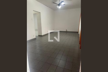 Casa para alugar com 4 quartos, 262m² em Vila Assuncao, Praia Grande
