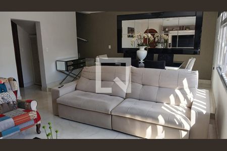 Casa à venda com 5 quartos, 385m² em Vila Sao Francisco (Zona Leste), São Paulo