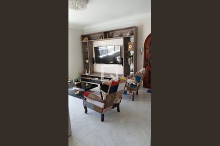 Casa à venda com 5 quartos, 385m² em Vila Sao Francisco (Zona Leste), São Paulo