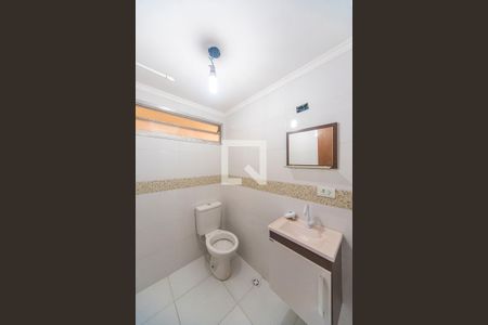 Banheiro 2 de casa para alugar com 2 quartos, 11222m² em Centreville, Santo André