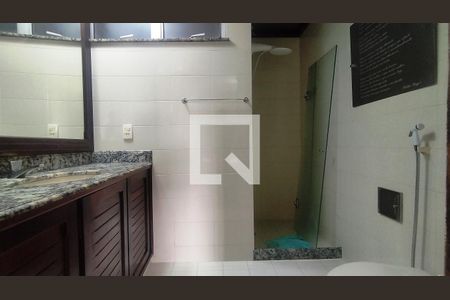Banheiro de apartamento à venda com 3 quartos, 152m² em Icaraí, Niterói