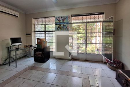 Sala de casa para alugar com 4 quartos, 200m² em Fátima, Niterói