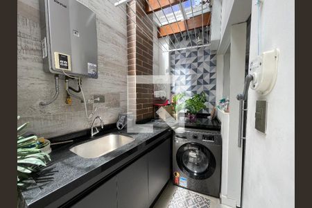 Área de Serviço de casa de condomínio à venda com 3 quartos, 136m² em Caxingui, São Paulo