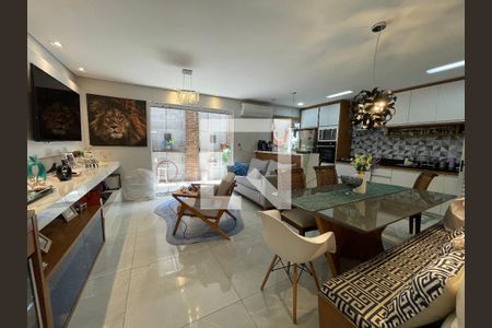 Casa de Condomínio à venda com 2 quartos, 136m² em Caxingui, São Paulo