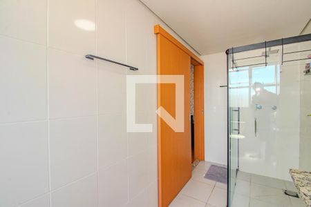 Banheiro de apartamento para alugar com 1 quarto, 45m² em Santa Fe, Porto Alegre