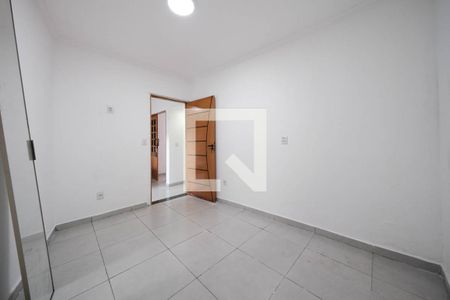 Quarto 1 de casa para alugar com 2 quartos, 42m² em Cangaiba, São Paulo