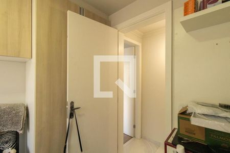 Quarto 1 de apartamento para alugar com 2 quartos, 52m² em Pinheirinho, Curitiba