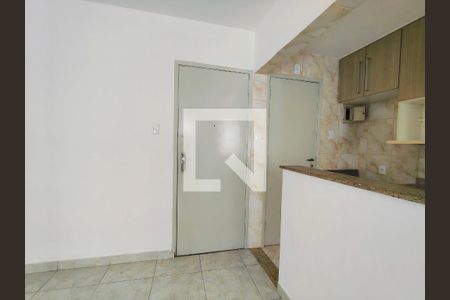 Entrada de apartamento para alugar com 3 quartos, 75m² em Grajaú, Rio de Janeiro