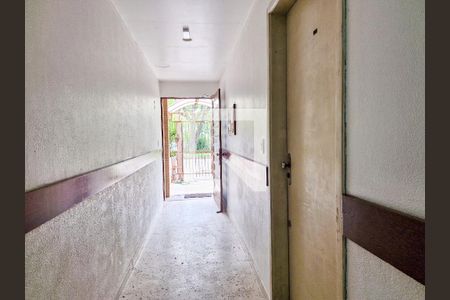 Hall de entrada de apartamento à venda com 2 quartos, 70m² em Santana, Porto Alegre