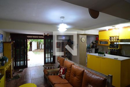 Sala de casa de condomínio à venda com 3 quartos, 250m² em Barra da Tijuca, Rio de Janeiro