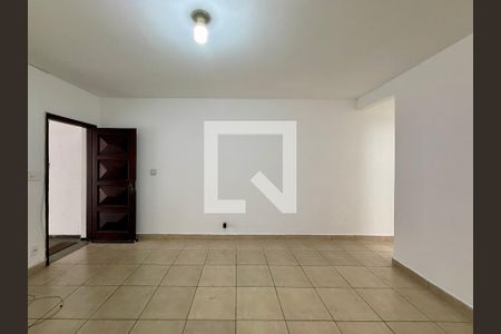 Sala de casa para alugar com 3 quartos, 137m² em Jardim Aeroporto, São Paulo