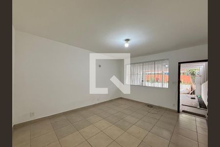 Sala de casa para alugar com 3 quartos, 137m² em Jardim Aeroporto, São Paulo