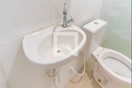 Banheiro de casa para alugar com 2 quartos, 70m² em Jardim Las Vegas, Santo André