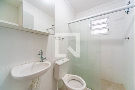 Banheiro de casa para alugar com 2 quartos, 70m² em Jardim Las Vegas, Santo André