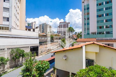 Sala de apartamento para alugar com 3 quartos, 90m² em Grajaú, Belo Horizonte