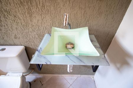 Banheiro da Suíte  de casa para alugar com 3 quartos, 100m² em Jardim Magnolia, Sorocaba