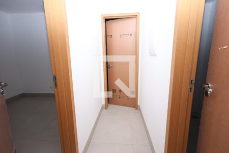 Corredor de apartamento para alugar com 3 quartos, 69m² em Vila Lucy, Goiânia