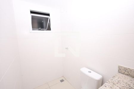 Banheiro Social de apartamento para alugar com 3 quartos, 69m² em Vila Lucy, Goiânia