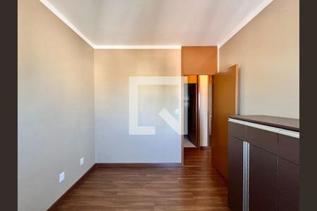 Quarto 1 de apartamento para alugar com 3 quartos, 77m² em Taquaral, Campinas