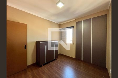 Quarto 1 de apartamento para alugar com 3 quartos, 77m² em Taquaral, Campinas