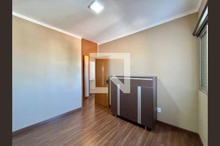 Quarto 1 de apartamento para alugar com 3 quartos, 77m² em Taquaral, Campinas