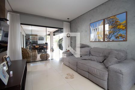 Sala de TV de casa de condomínio para alugar com 4 quartos, 370m² em Condomínio Quintas do Sol, Brasília