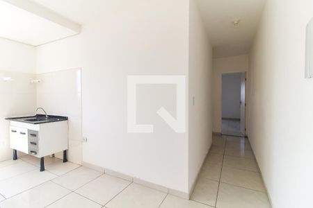 Sala/Cozinha de apartamento à venda com 2 quartos, 29m² em Vila Carmosina, São Paulo