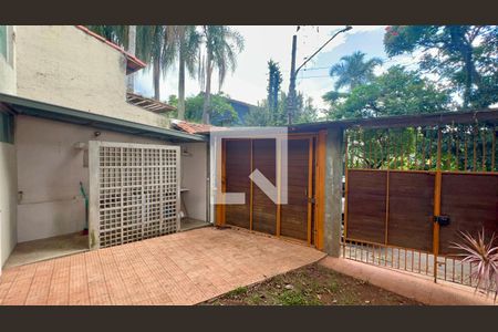 Garagem de casa à venda com 2 quartos, 110m² em Vila Madalena, São Paulo