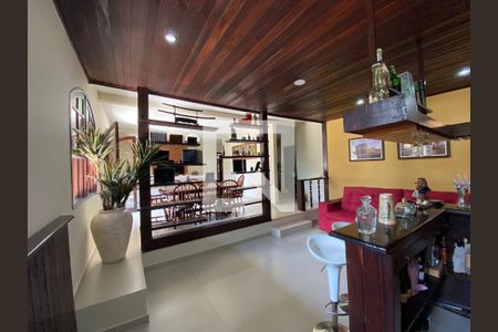 Sala de casa de condomínio à venda com 4 quartos, 600m² em Anil, Rio de Janeiro