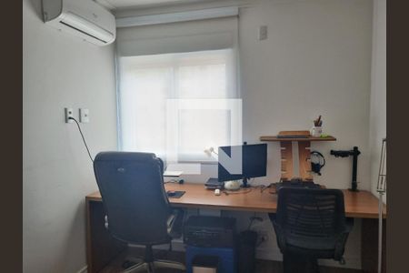 Quarto de apartamento à venda com 2 quartos, 72m² em Cambuí, Campinas