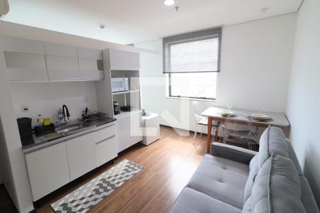 Sala/Cozinha de apartamento para alugar com 1 quarto, 32m² em Vila Osasco, Osasco