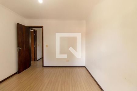Quarto 1 de casa para alugar com 4 quartos, 220m² em Lindoia, Curitiba
