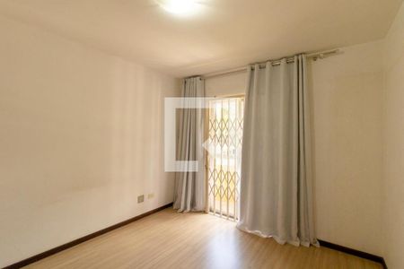  Quarto 2 Suite de casa para alugar com 4 quartos, 220m² em Lindoia, Curitiba