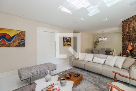 Sala de apartamento à venda com 3 quartos, 194m² em Vila Suzana, São Paulo