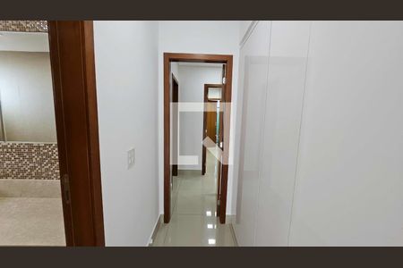 Corredor de apartamento para alugar com 3 quartos, 181m² em Setor Bueno, Goiânia