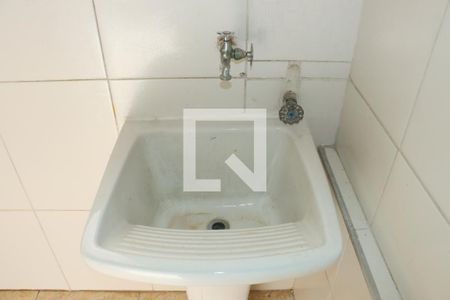 Apartamento para alugar com 2 quartos, 54m² em Jardim Vitória, Embu das Artes