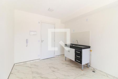 Sala/Cozinha de apartamento para alugar com 2 quartos, 66m² em Vila Carmosina, São Paulo