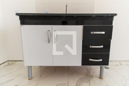 Sala/Cozinha de apartamento para alugar com 2 quartos, 66m² em Vila Carmosina, São Paulo