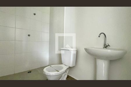 Banheiro de kitnet/studio à venda com 1 quarto, 25m² em Pinheiros, São Paulo